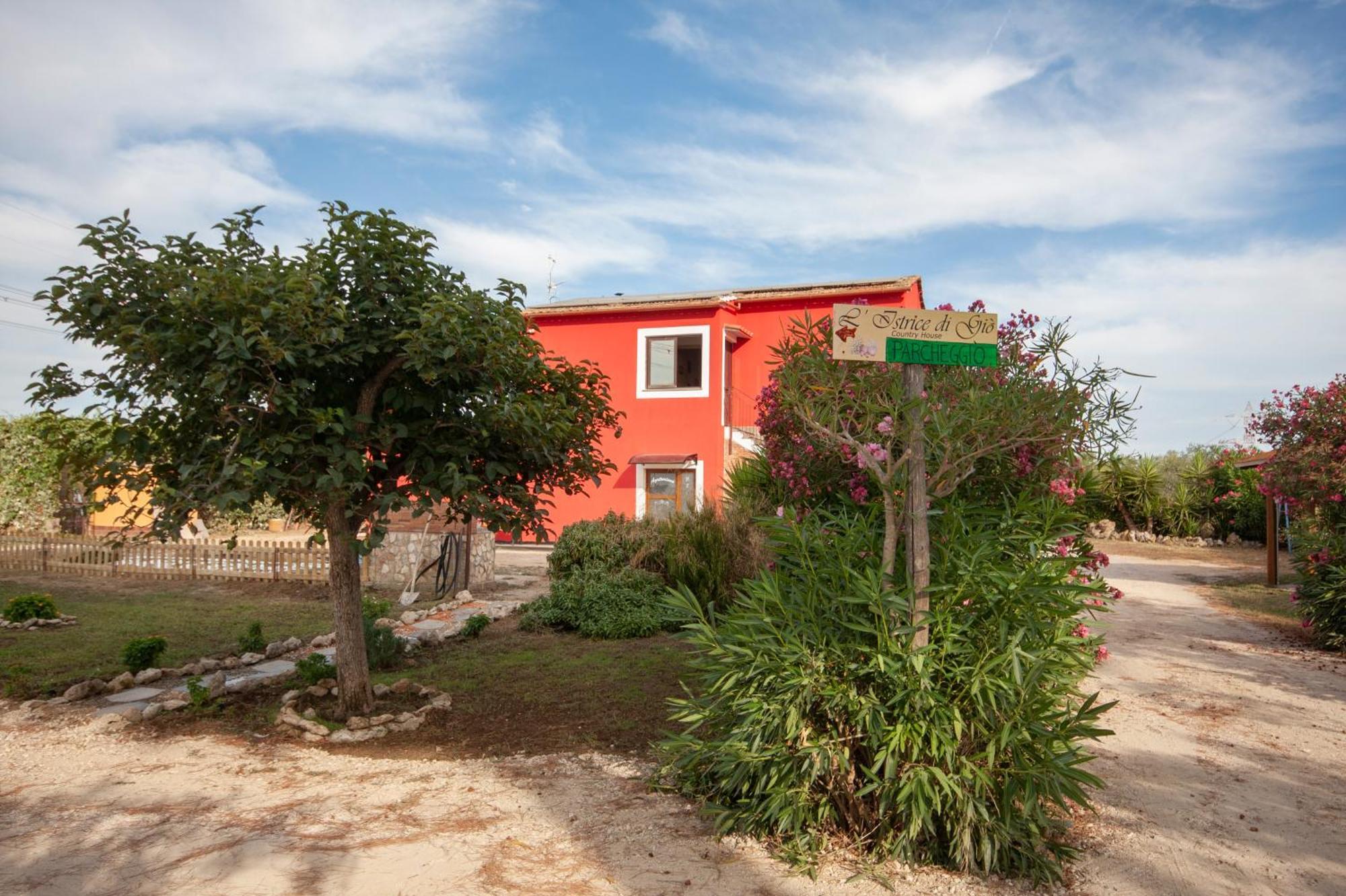 Agriturismo L'Istrice Di Gio Монтальто-ди-Кастро Экстерьер фото